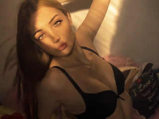 wildthoughts - Hübsche 18-jährige Studentin aus Albanien mit großem, runden Po ? zu Ihrem Vergnügen.